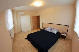 Гостевой дом Holiday homes in Vinogradnoye Кабардинка Дом с 4 спальнями-9